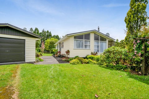 194 Surrey Road, Tariki, Inglewood