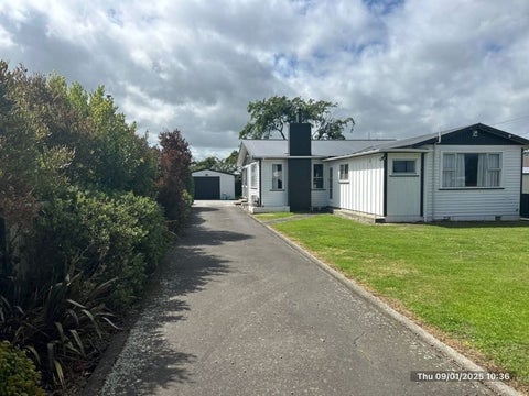 13 Augustus Street, Carterton