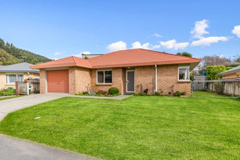25 Villa Grove, Paraparaumu
