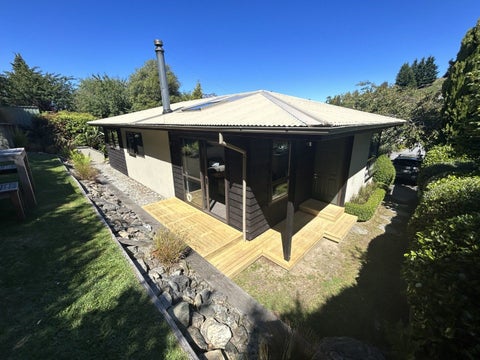 3B Watts Road, Fernhill, Queenstown
