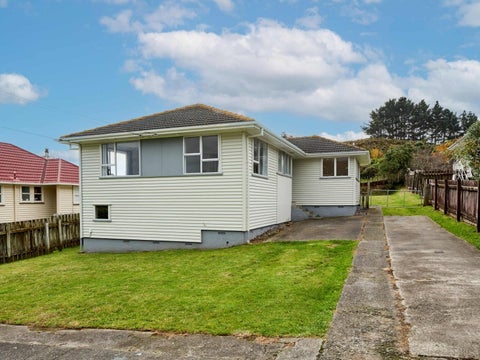 5 Moult Street, Titahi Bay, Porirua