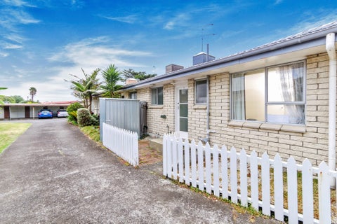 2/12 Stanhope Road, Mount Wellington, Auckland