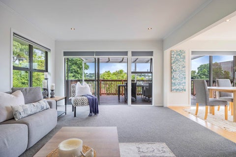 24 Shanaway Rise, Hillcrest, Auckland
