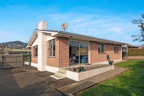 1/4 Arapiki Road, Stoke, Nelson