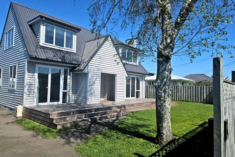 8 Ngatai Road, Otumoetai, Tauranga