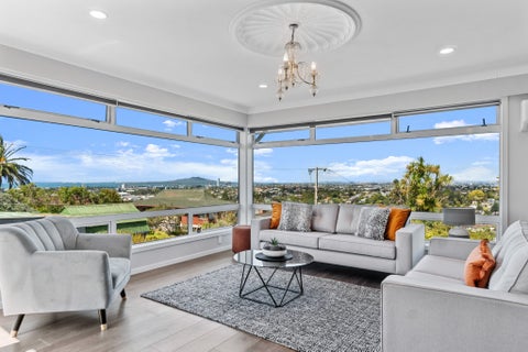 27 High Road, Glenfield, Auckland