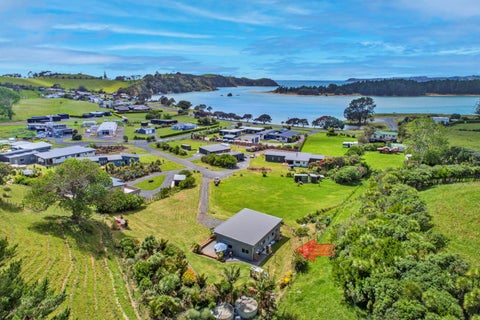 11 Chilcott Road, Whananaki, Hikurangi