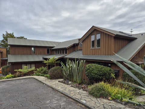 1 The Knoll, Greenhithe, Auckland