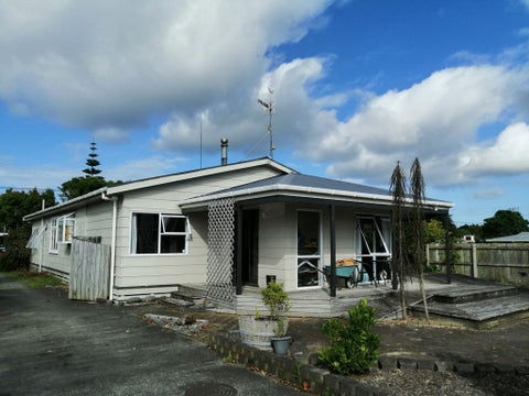 16 Johnson Street, Bulls