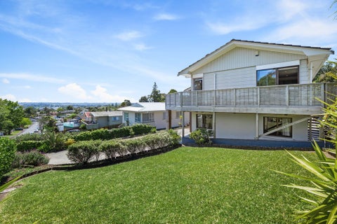 27 Longreach Drive, Sunnyvale, Auckland