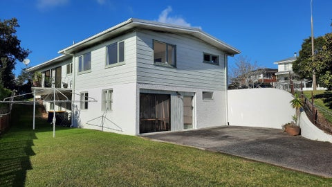 67 Chequers Avenue, Glenfield, Auckland
