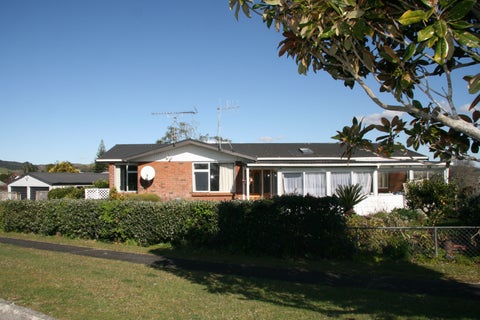 15 Burke Place, Huntly, Huntly