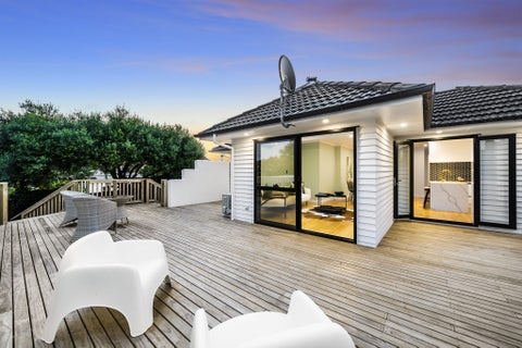 2/44 Clonbern Road, Remuera, Auckland