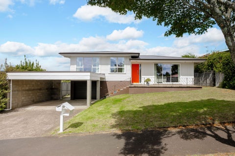 5 Clark Place, Hillcrest, Hamilton