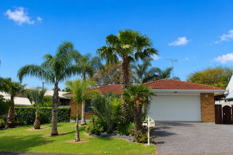 46 St Annes Crescent, Wattle Downs, Auckland