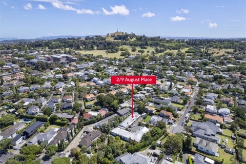 2/9 August Place, Greenlane, Auckland