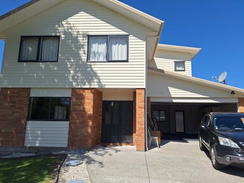 8 Pyramid Place, Glen Eden, Auckland