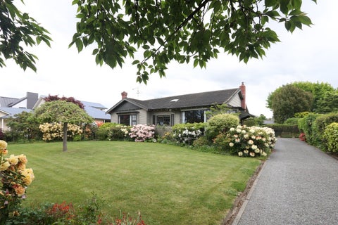 103 Oak Grove, Ashburton, Ashburton