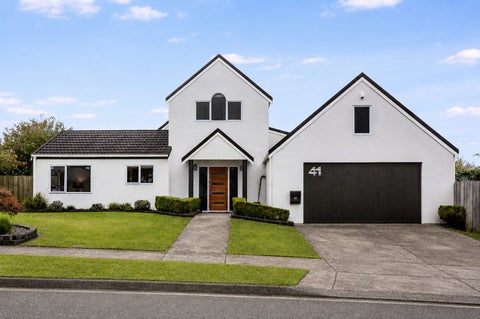 41 Joseph Banks Drive, Whitby, Porirua