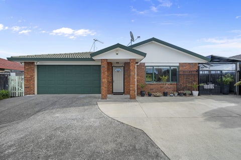 54 Robert Ross Place, Clendon Park, Auckland