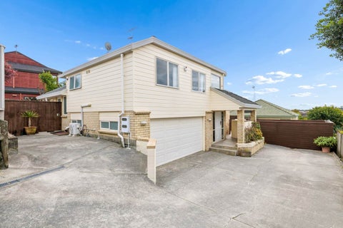 2/34 Wiltshire Place, Somerville, Manukau