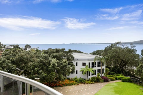 4C/173 Hurstmere Road, Takapuna, Auckland