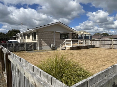 2/37 Riverside Road, Orewa, Orewa