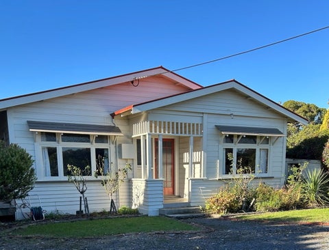 52 Kitchener Street, Martinborough