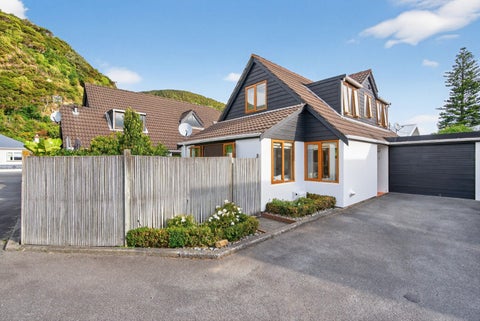 2/130 Muritai Road, Eastbourne, Lower Hutt