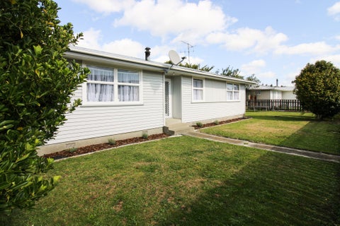 22 Hardie Grove, Featherston