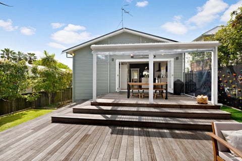 41 Kiwi Road, Stanley Point, Auckland