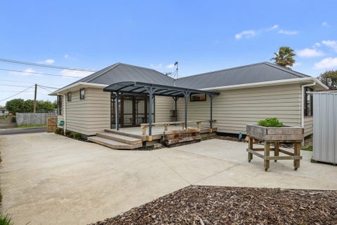 2 Matene Place, Otaki