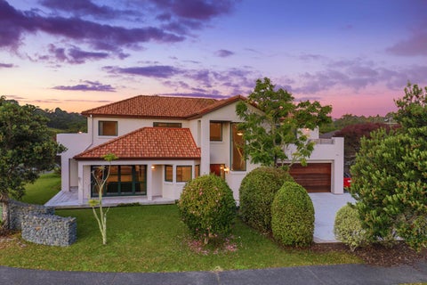 2 William Gamble Drive, Greenhithe, Auckland