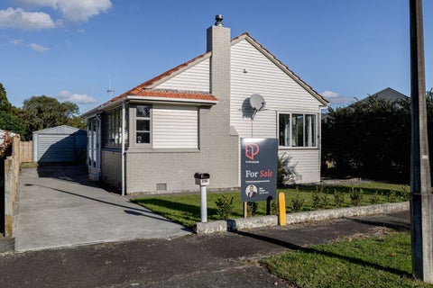 27 Savage Crescent, West End, Palmerston North