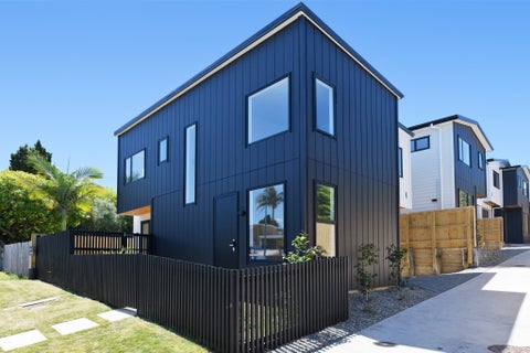 51A Chartwell Avenue, Glenfield, Auckland