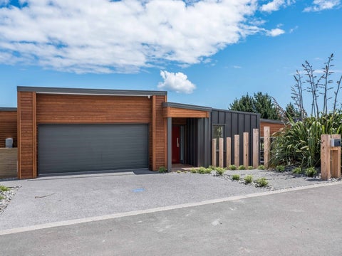 12 Te Heke Place, Waikanae