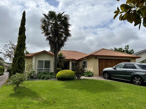 14 Lucas Way, Albany, Auckland