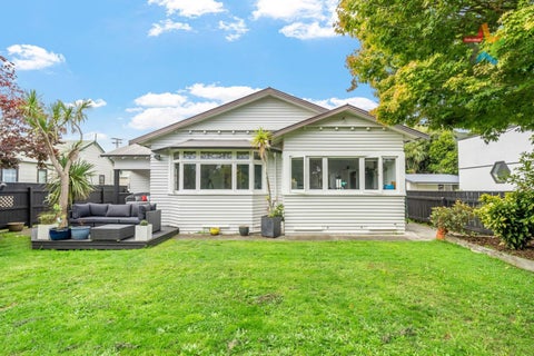 12 HINEMOA ST, GRACEFIELD, LOWER HUTT