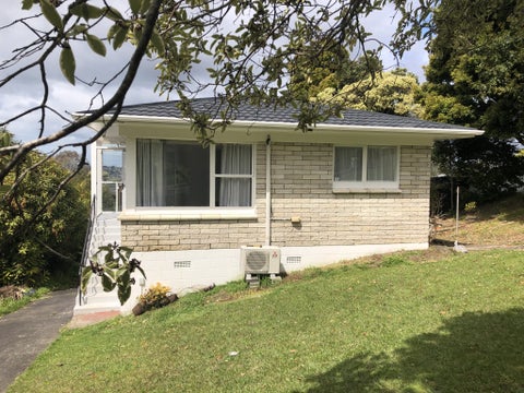 1/36 Girrahween Drive, Totara Vale, Auckland