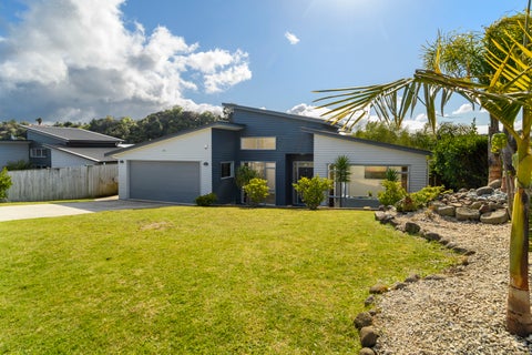 84 Waterside Drive, Pyes Pa, Tauranga