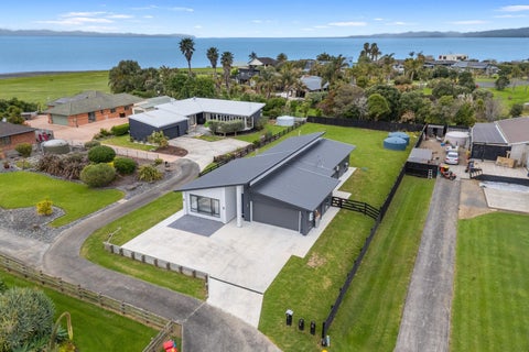 16 Mylindas Road, WHAKATIWAI, MIRANDA