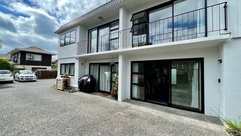 4/767 Beach Road, Browns Bay, Auckland