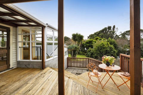 27 Bonithon Avenue, Moturoa, New Plymouth