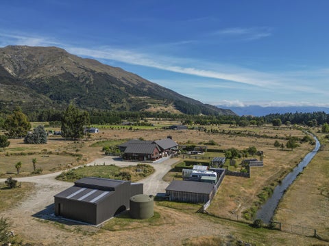 22 Grayburn Lane, Albert Town, Wānaka