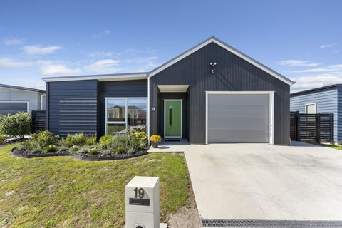 19 Enereta Road, Otaki