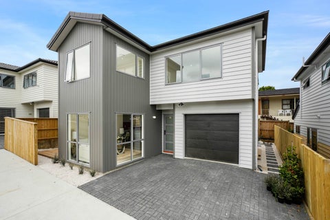 142B Prince Regent Drive, Half Moon Bay, Auckland