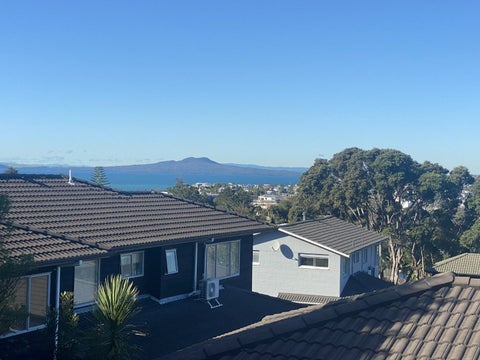 94 Carlisle Road, Browns Bay, Auckland