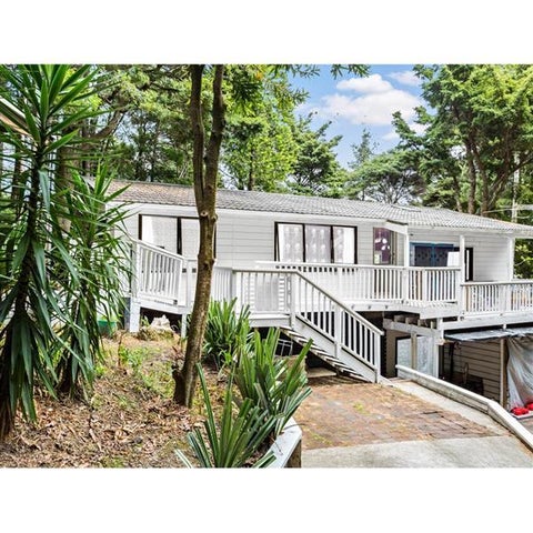 41 Ridgewood Crescent, Birkenhead, Auckland