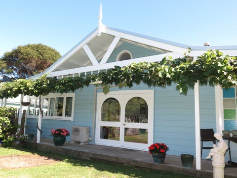 11B Cross Street, Raglan, Raglan