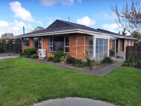 2/38 Delaware Crescent, Russley, Christchurch